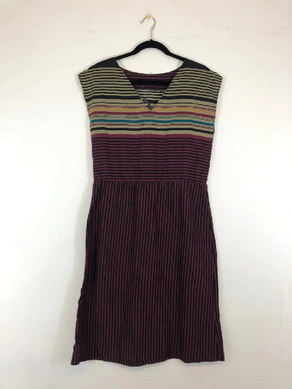 Striped 80s Dress Chic unclassified dresses